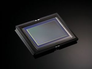 canon_cmos-sensor