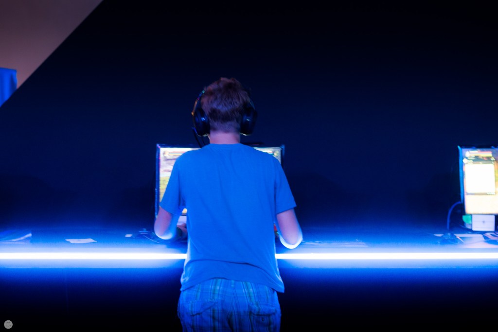 gamescom2013_entertain-me_025_online