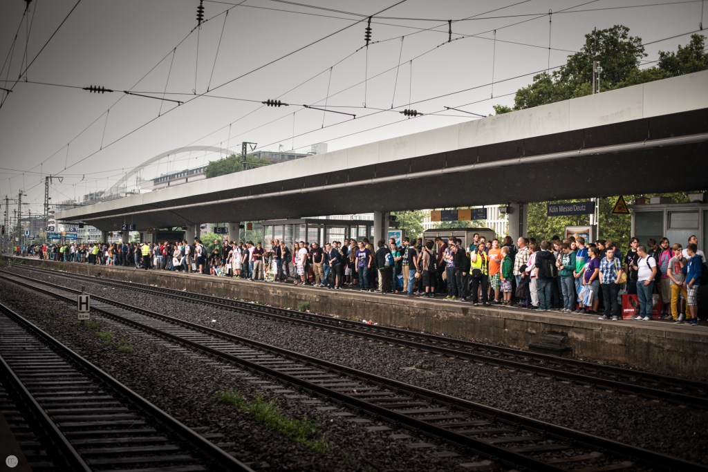 gamescom2013_sidesteps_022_online