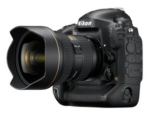 hands-on_nikon-d4s_front-left