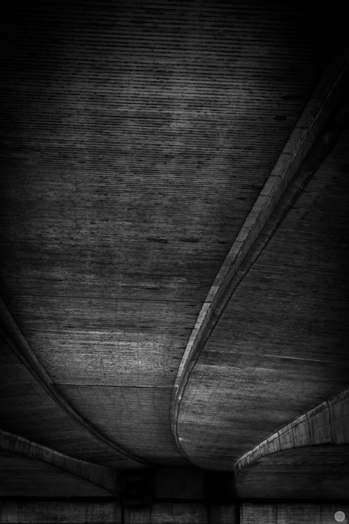 2014-online_0103_spinning-sky_001_online