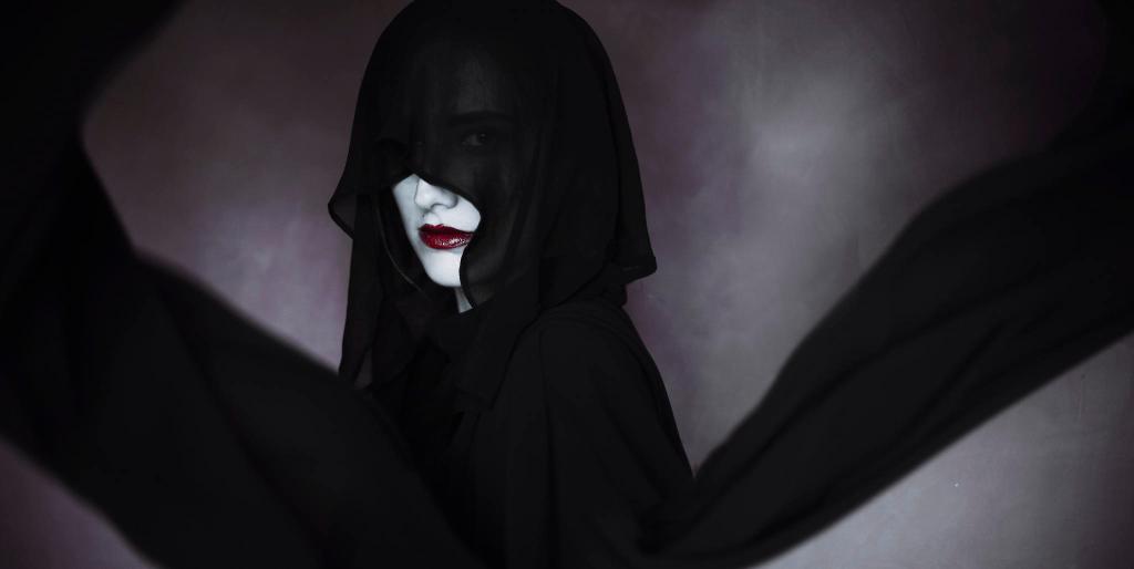 Maja Topčagić, the sorms inside us