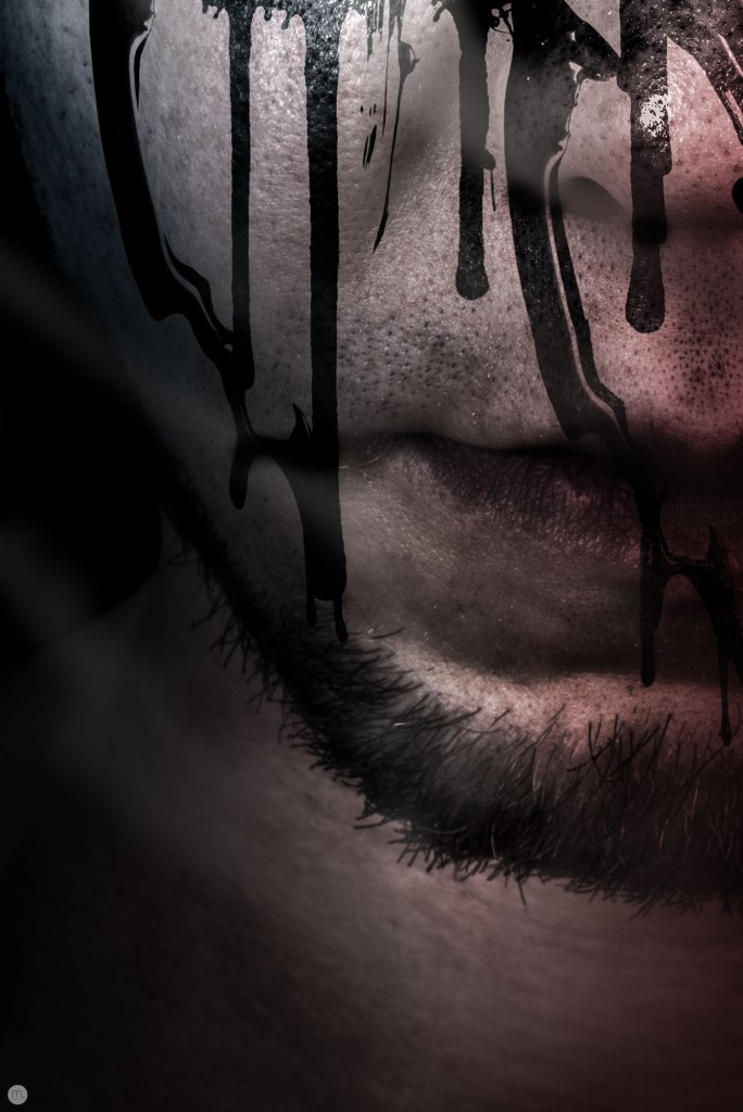 2013-online_0661_black-tears_001_online