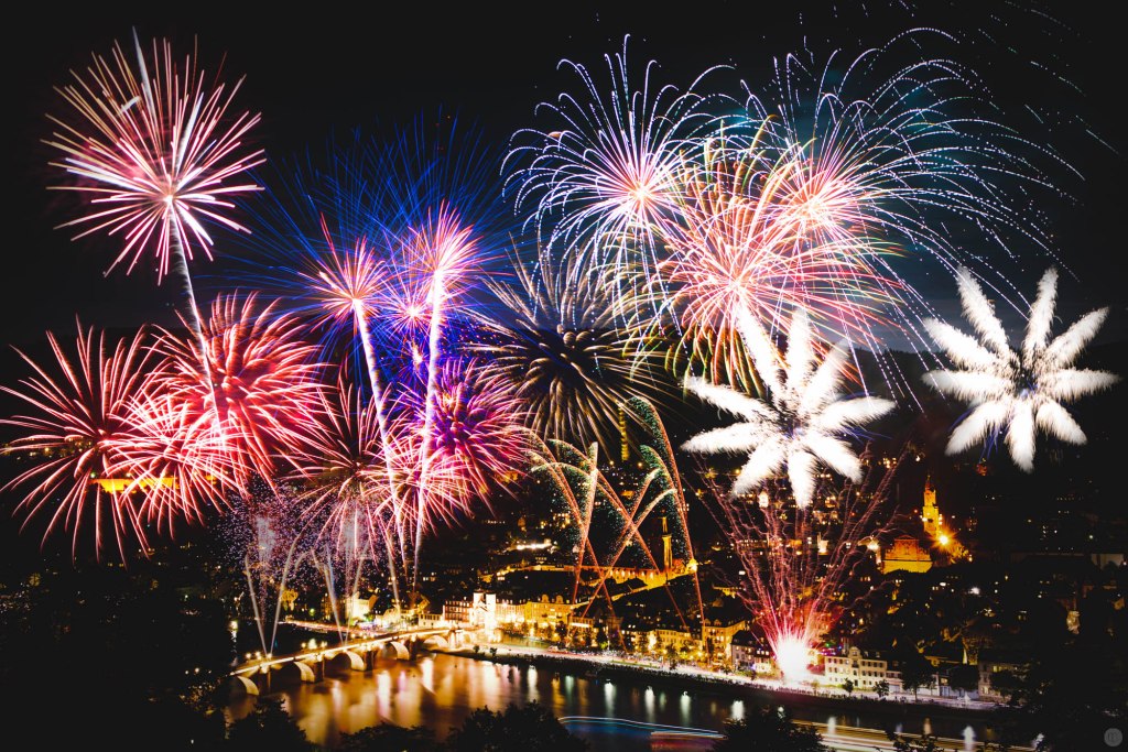 2014-online_1438_silvesterplosion_001