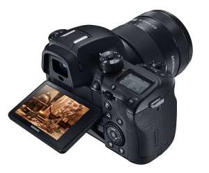 hands-on_samsung-nx1_001