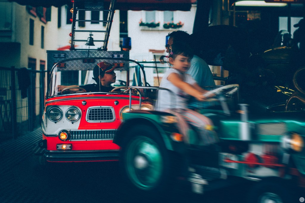 2014-online_0797_life-in-circles_001