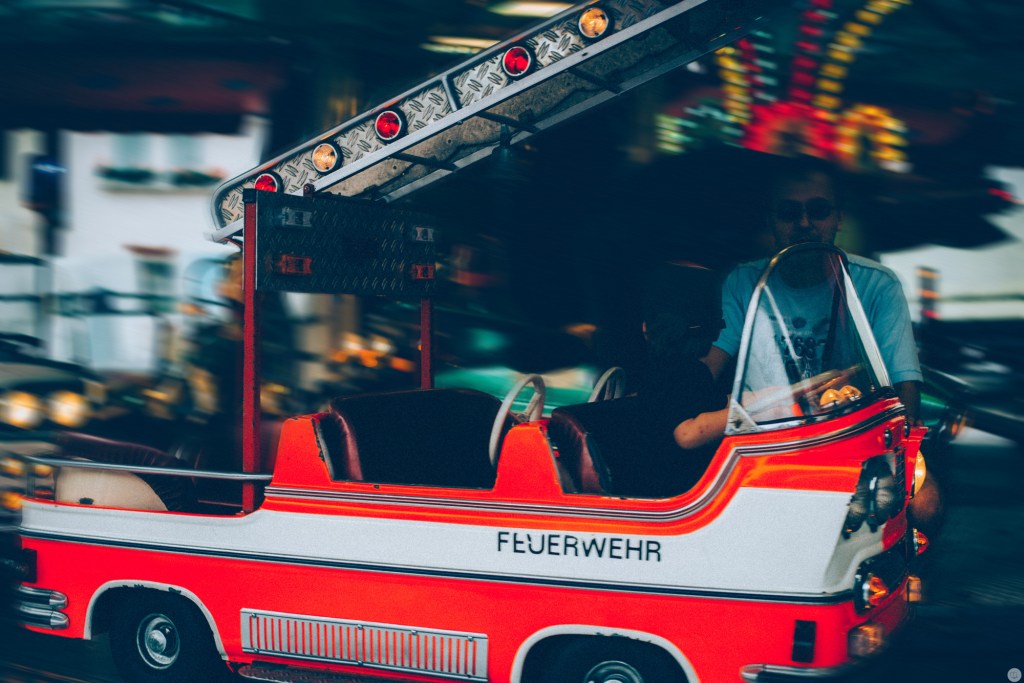 2014-online_0798_life-in-circles_002