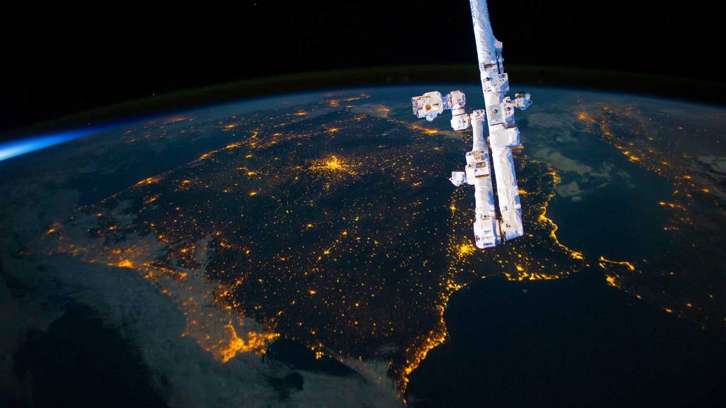 From Above [KW06/2015]