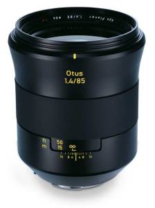 hands-on_zeiss-otus-85f14_aufrecht