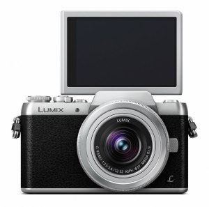 hands-on_panasonic-gf7_swivel