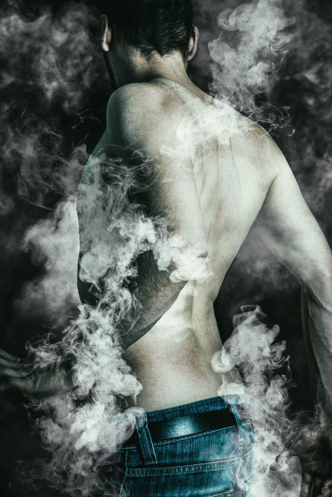 2014-online_0366_smokey_002_online