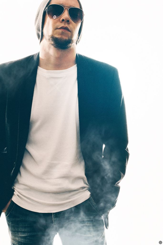 2014-online_0479_no-fashion-but-victim_002_online