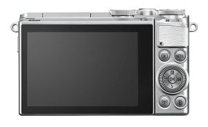 hands-on_nikon1j5_back