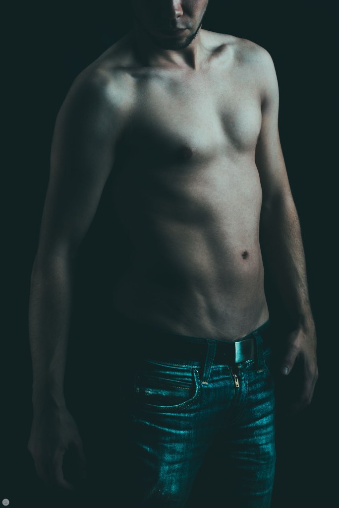 2014-online_0369_less-than-more_001_online