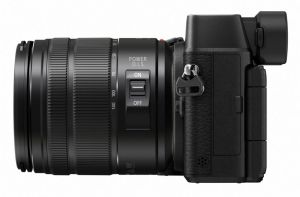 hands-on_panasonic-gx8_side