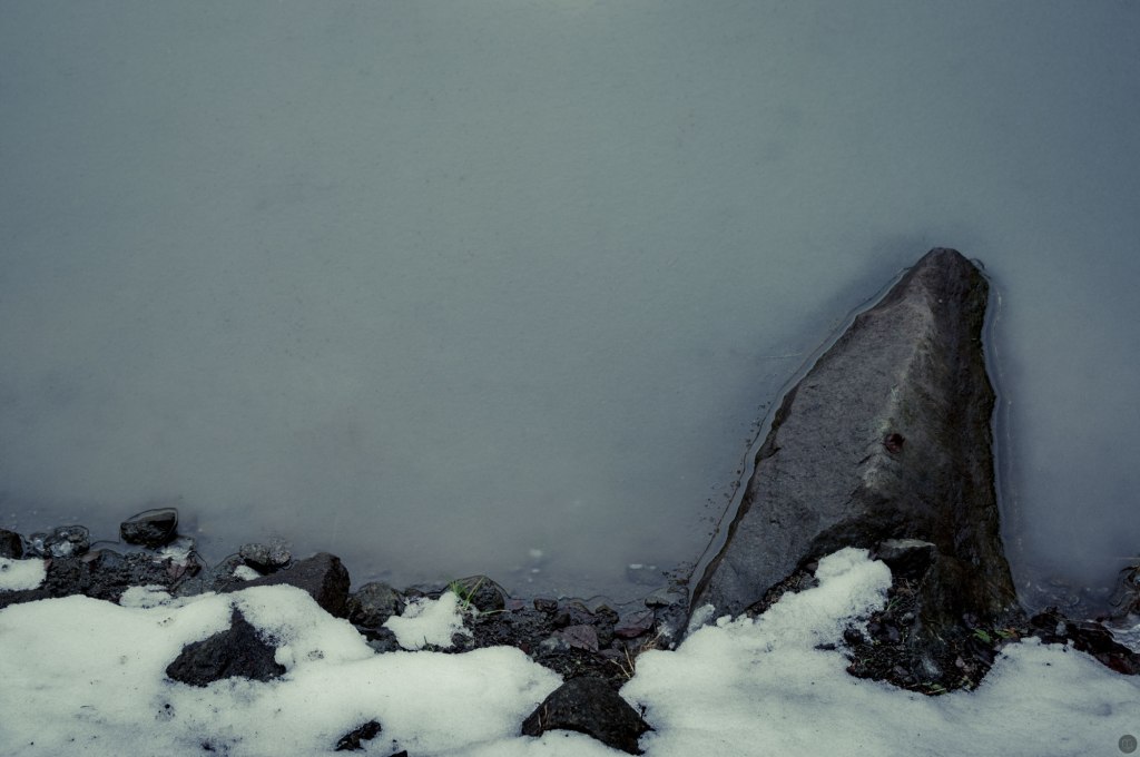 2014-online_0127_one-step-into-the-frozen_001_online