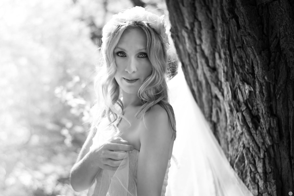 2014-online_0610_surrounding