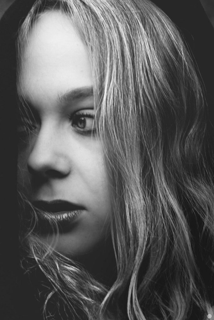 2014-online_1317_a-poem-of-distance-and-fear-verse01