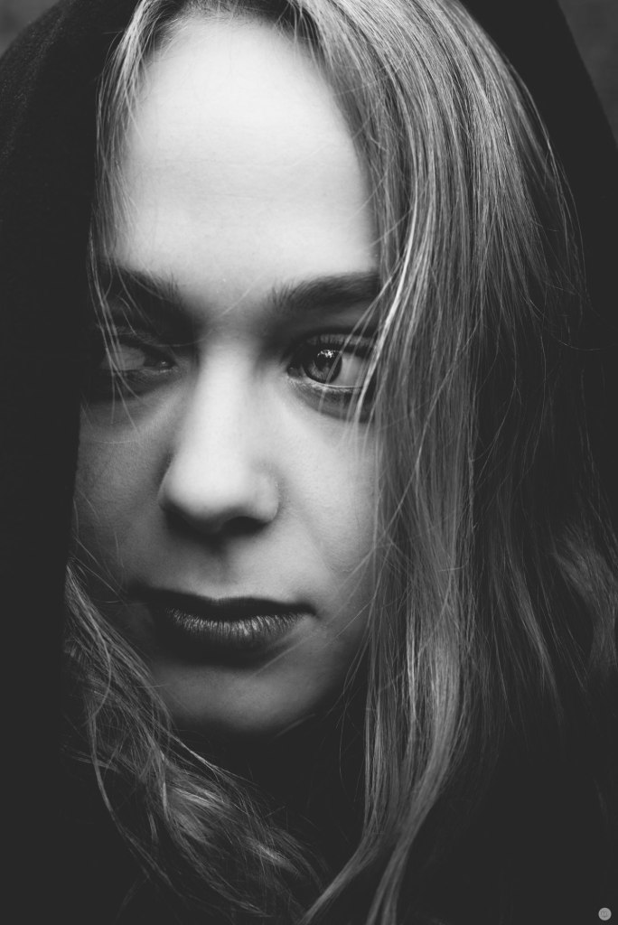 2014-online_1318_a-poem-of-distance-and-fear-verse02