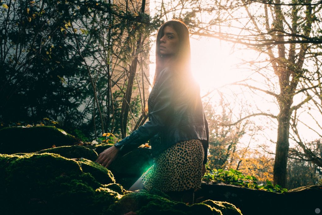 2015-online_0036_teal-shadows-orange-lights_001