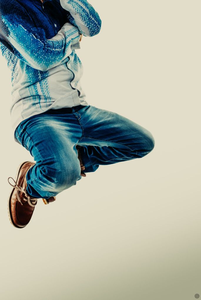 2015-online_0079_levitate_001