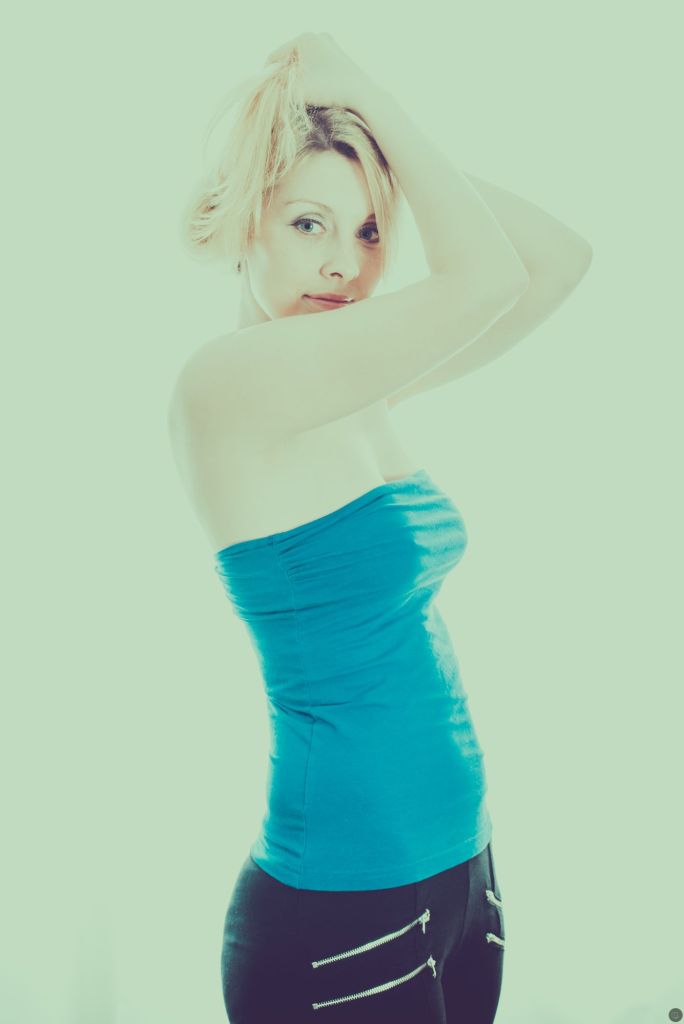 2015-online_0112_turquoise_001