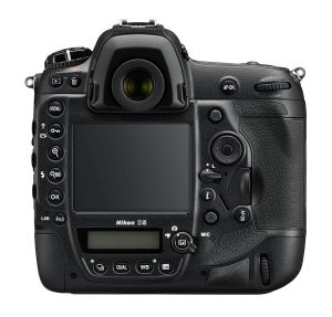 hands-on_nikon-d5_back