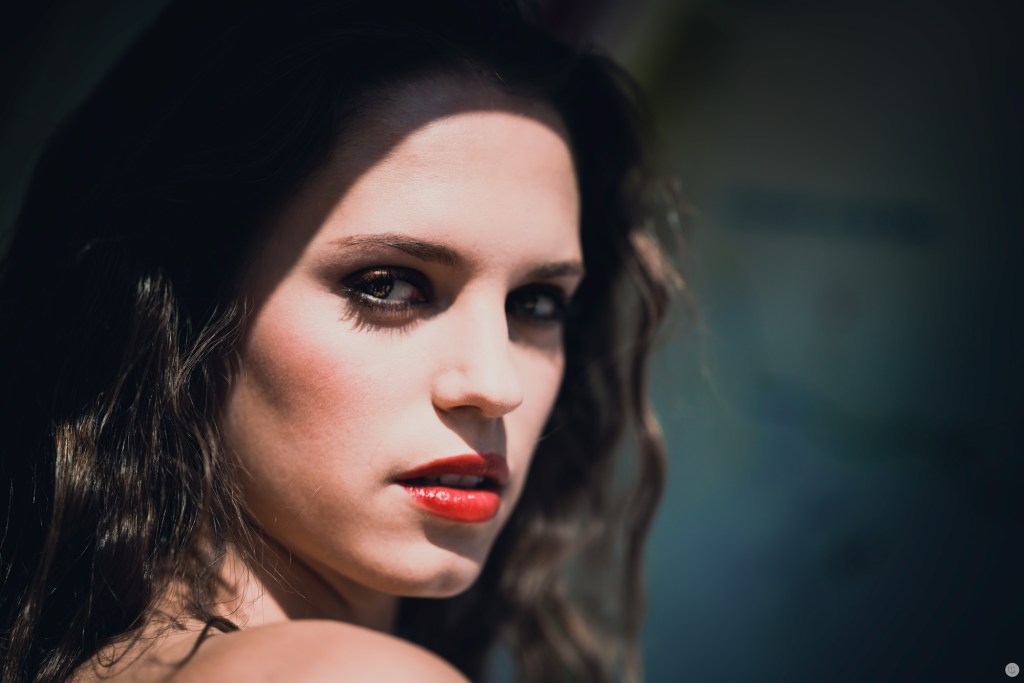 2015-online_1026_lifted-shadows_003