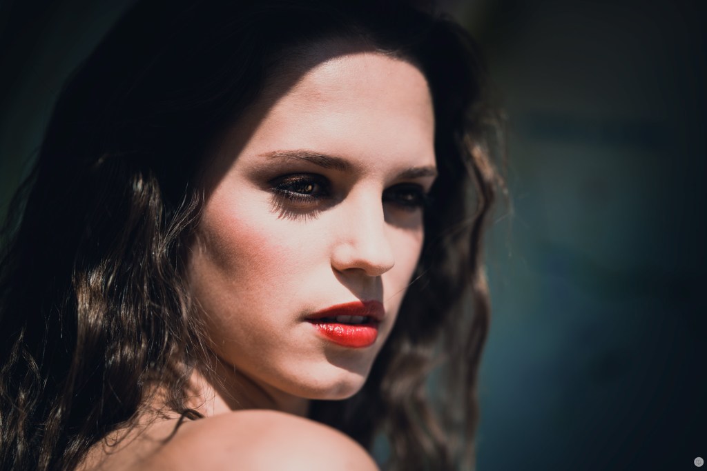 2015-online_1027_lifted-shadows_004