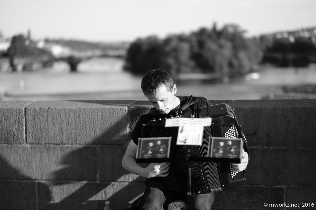 2016-online_0445_Prag-BW_002